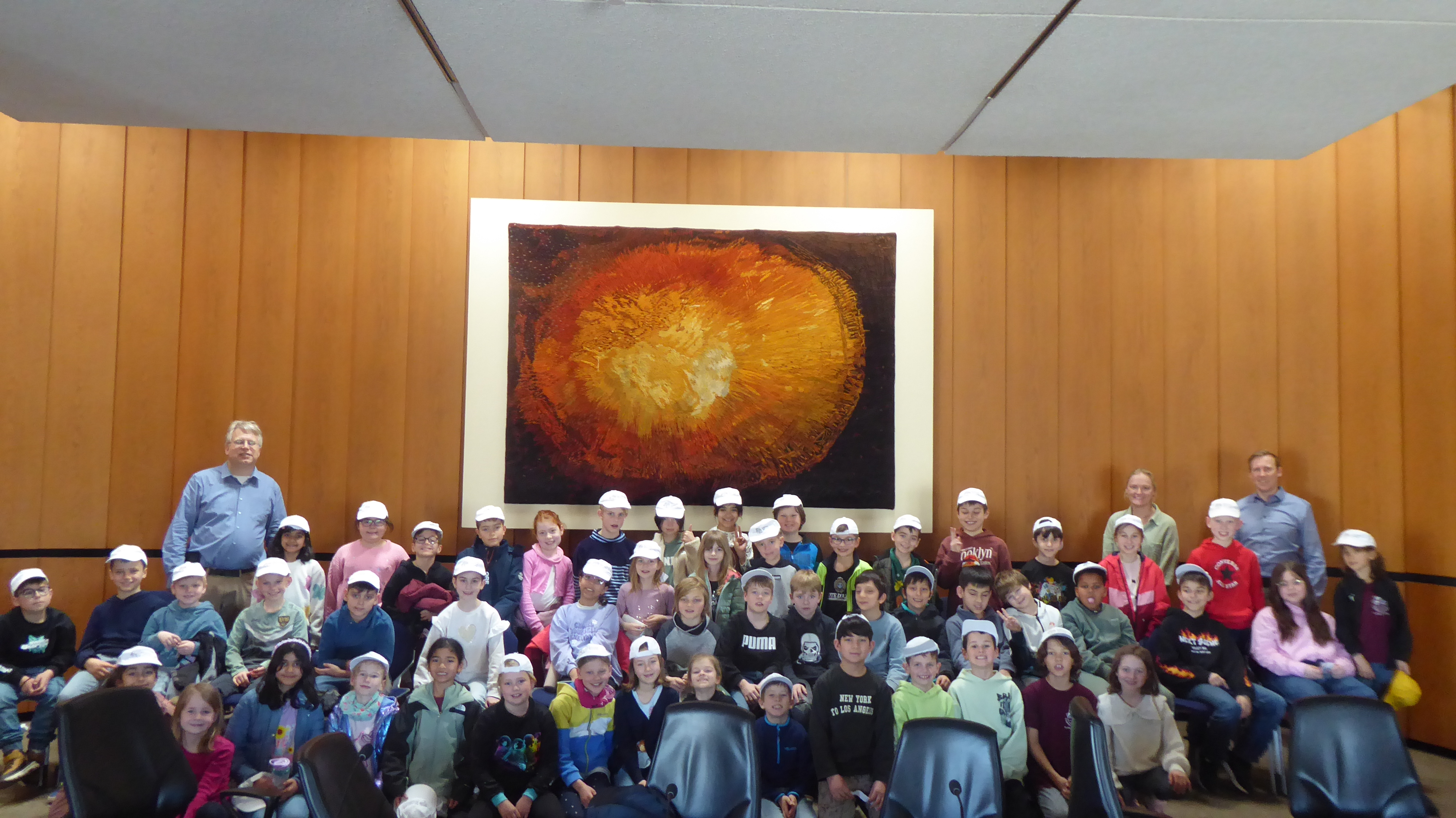 grundschueler-besuchen-das-rathaus